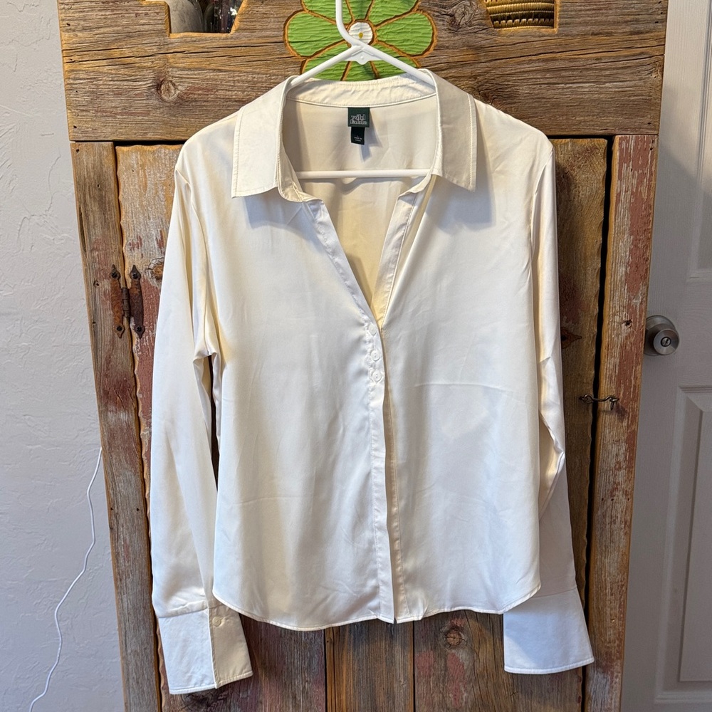 Wild Fable Cream 3-Button-Down Shirt.  Silky, satiny feel. Size large